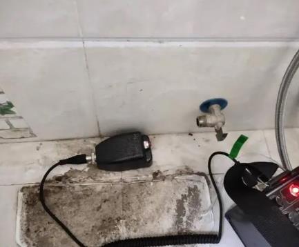 秦皇岛屋顶漏水维修公司分享下卫生间漏水的危害及解决方法